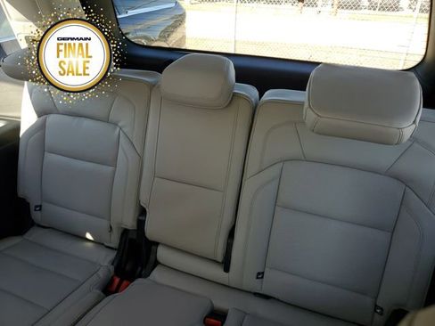 New 2025 Lincoln Navigator Reserve image 17