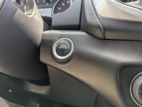 Certified 2024 GMC Terrain SLT AWD/4WD image 18