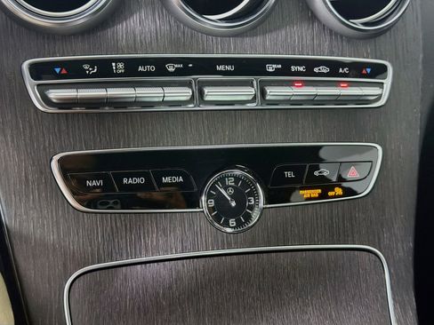 Used 2019 Mercedes-Benz C 300 4MATIC Sedan image 22