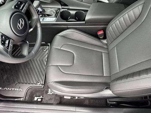 New 2026 Hyundai Elantra Limited image 12