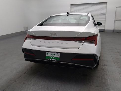 Used 2025 Hyundai Elantra SEL FWD image 7
