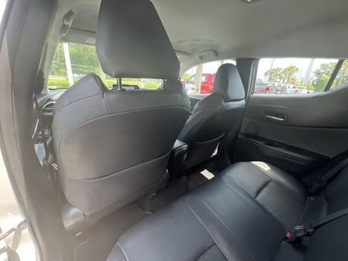 Used 2021 Toyota C-HR Limited FWD image 29