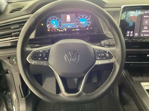 Used 2024 Volkswagen Atlas Cross Sport SE AWD/4WD image 8