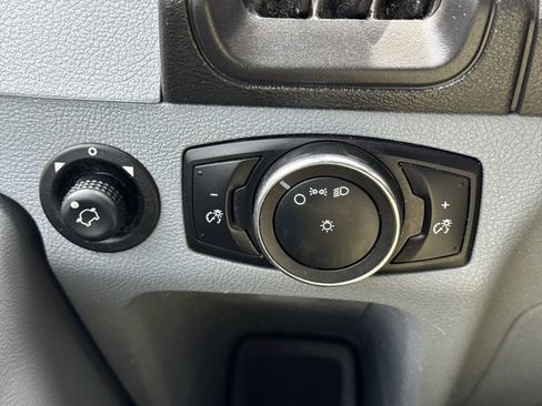 Used 2015 Ford Transit 250 138 w/ Interior Upgrade Package RWD image 15