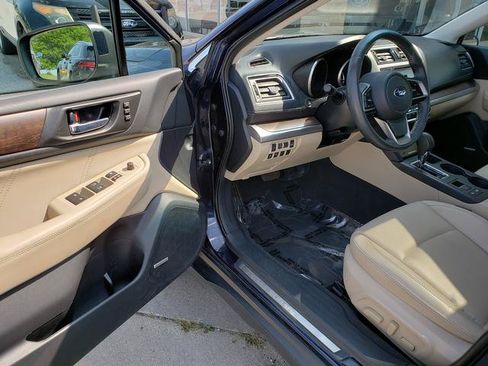 Used 2018 Subaru Outback 2.5i Limited AWD/4WD image 10