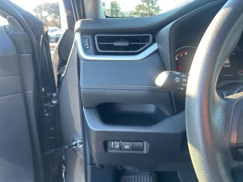 Used 2024 Toyota RAV4 XLE image 27