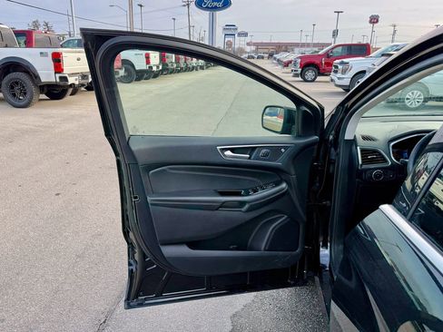 Certified 2019 Ford Edge Titanium w/ Equipment Group 301A image 13