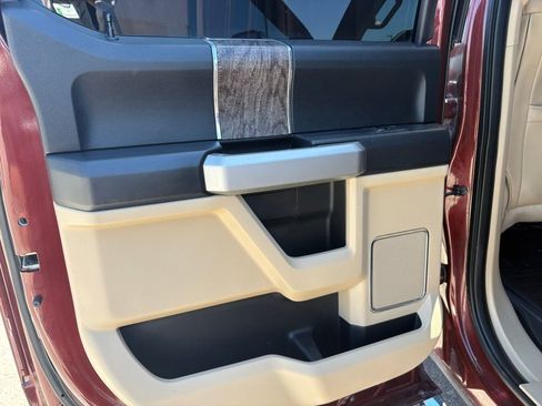 Used 2017 Ford F250 Lariat w/ Chrome Package AWD/4WD image 16