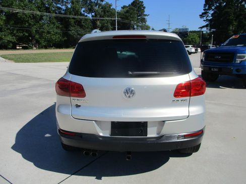 Used 2013 Volkswagen Tiguan SE FWD image 24