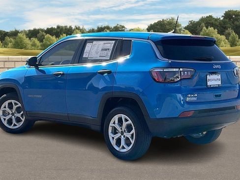 New 2025 Jeep Compass Sport image 3