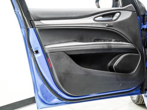 Used 2023 Alfa Romeo Stelvio Veloce image 41