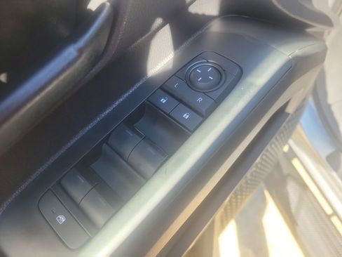 Certified 2025 Toyota Tacoma SR5 image 22