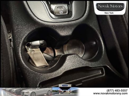 Used 2022 Jeep Cherokee Limited image 23