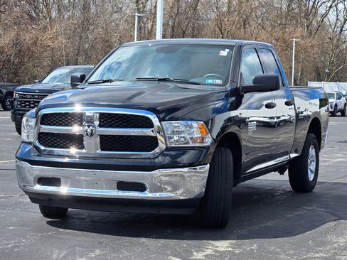 Used 2024 RAM 1500 Classic SLT AWD/4WD image 5