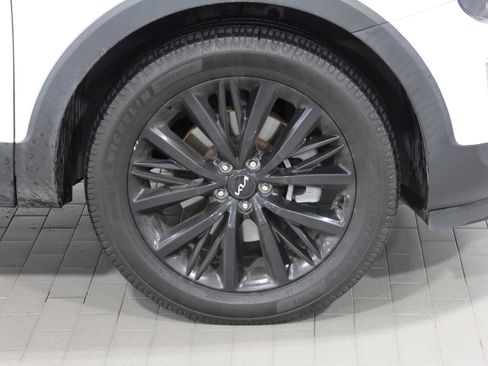 Used 2022 Kia Telluride SX image 11