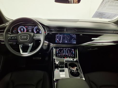 Used 2023 Audi Q8 Prestige AWD/4WD image 14