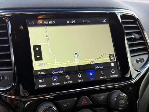 Used 2021 Jeep Grand Cherokee Laredo X image 21