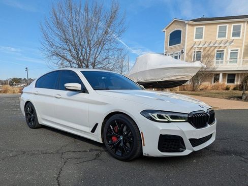 Used 2022 BMW M550i xDrive w/ Executive Package image 3