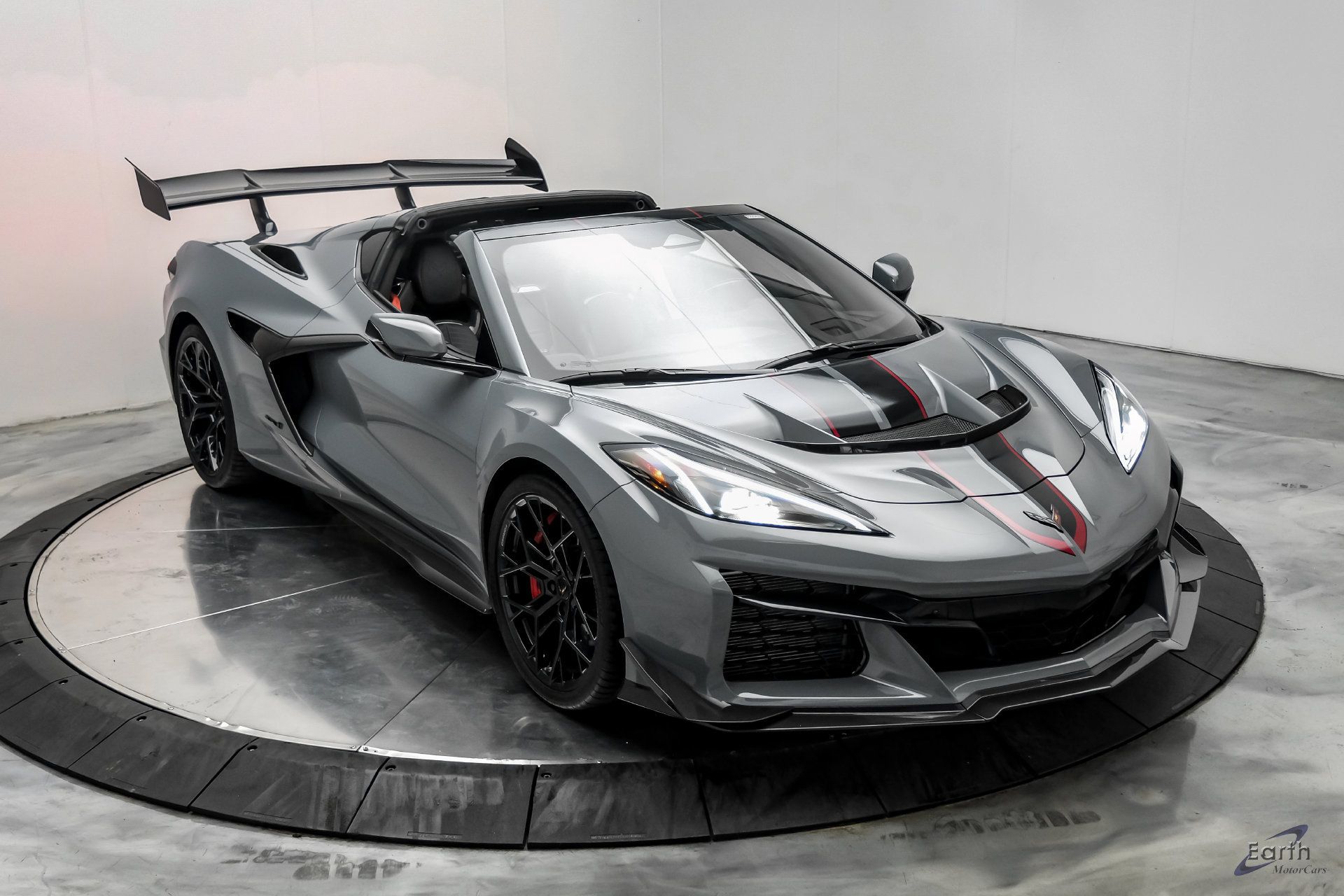 Used 2025 Chevrolet Corvette ZR1 w/ ZR1 Carbon Fiber Aero Package RWD image 34