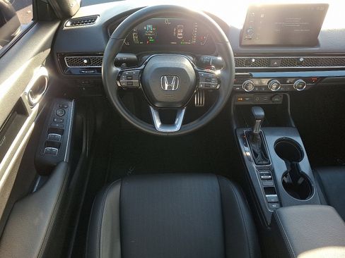 Used 2025 Honda Civic Sport image 11