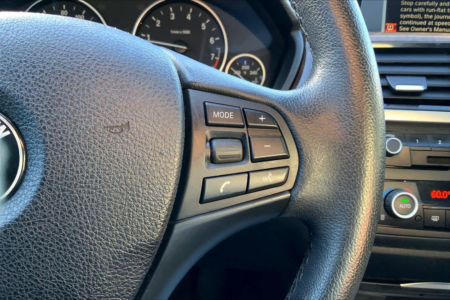 Used 2015 BMW 320i Sedan RWD image 25