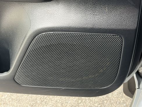 Used 2019 Toyota Tacoma TRD Off-Road AWD/4WD image 29