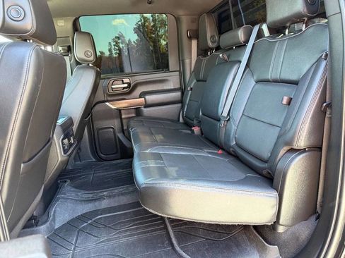 Used 2023 Chevrolet Silverado 3500 High Country image 17