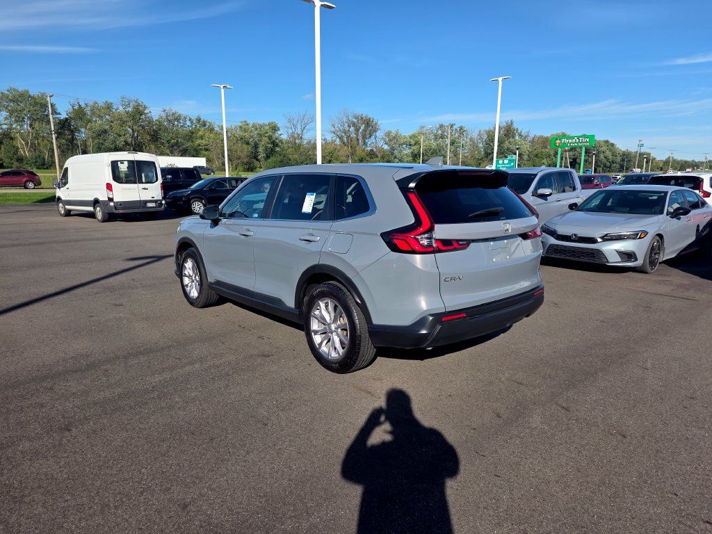 Certified 2024 Honda CR-V EX image 5