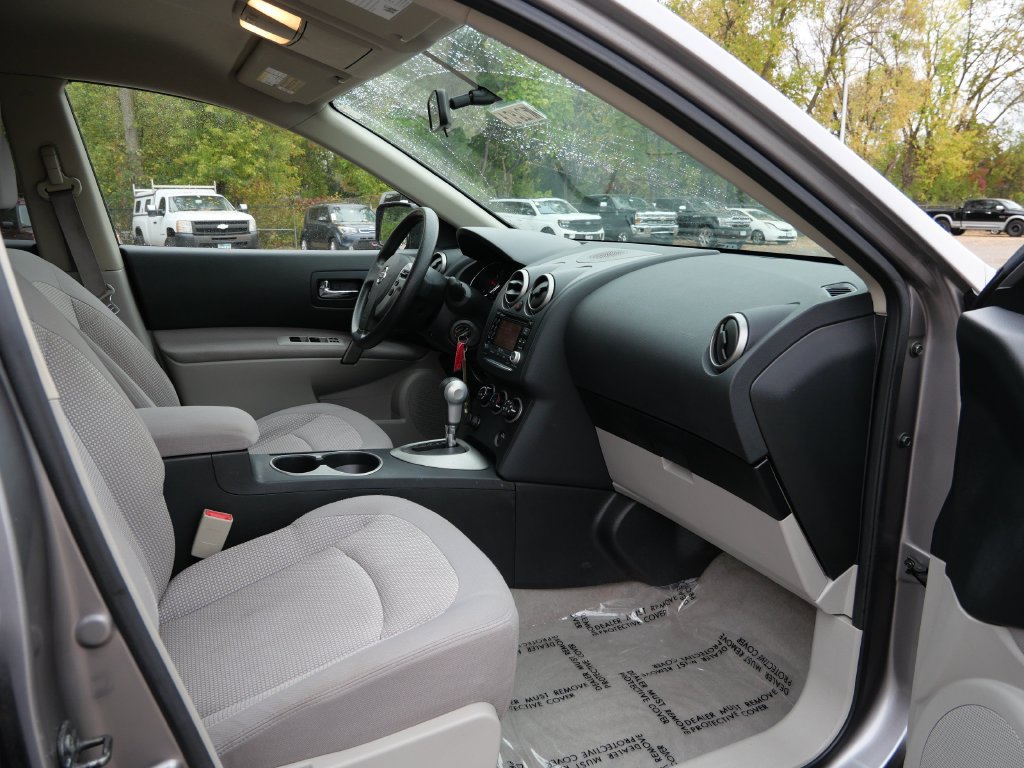 Used 2011 Nissan Rogue SV AWD/4WD image 10