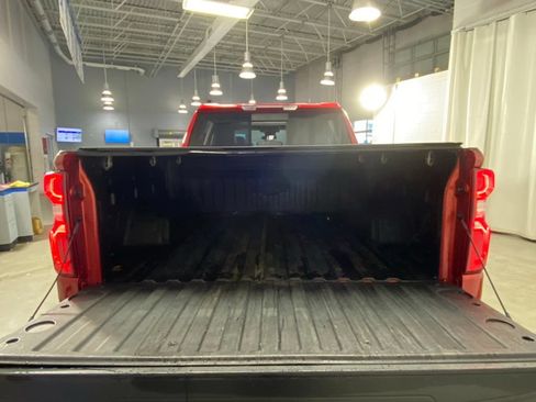Used 2025 Chevrolet Silverado 1500 LT Trail Boss w/ Convenience Package II AWD/4WD image 32