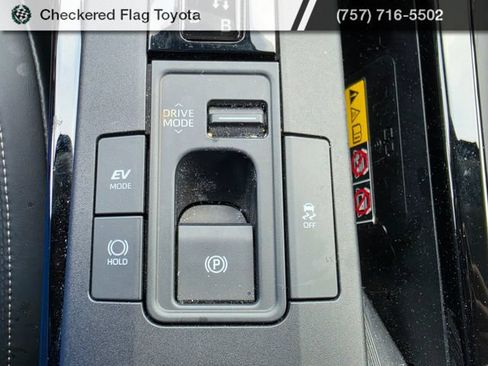 Used 2023 Toyota Prius Limited w/ Limited Premium Package AWD/4WD image 20