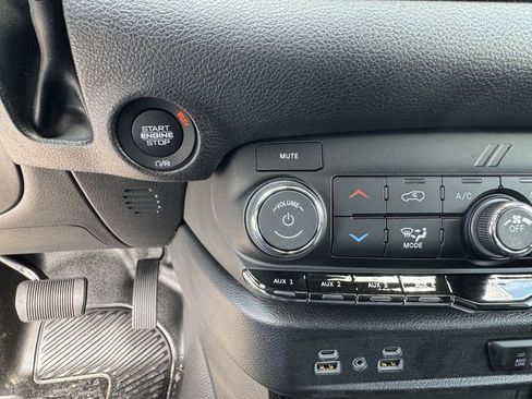 Used 2023 Dodge Durango AWD w/ Technology Group image 35