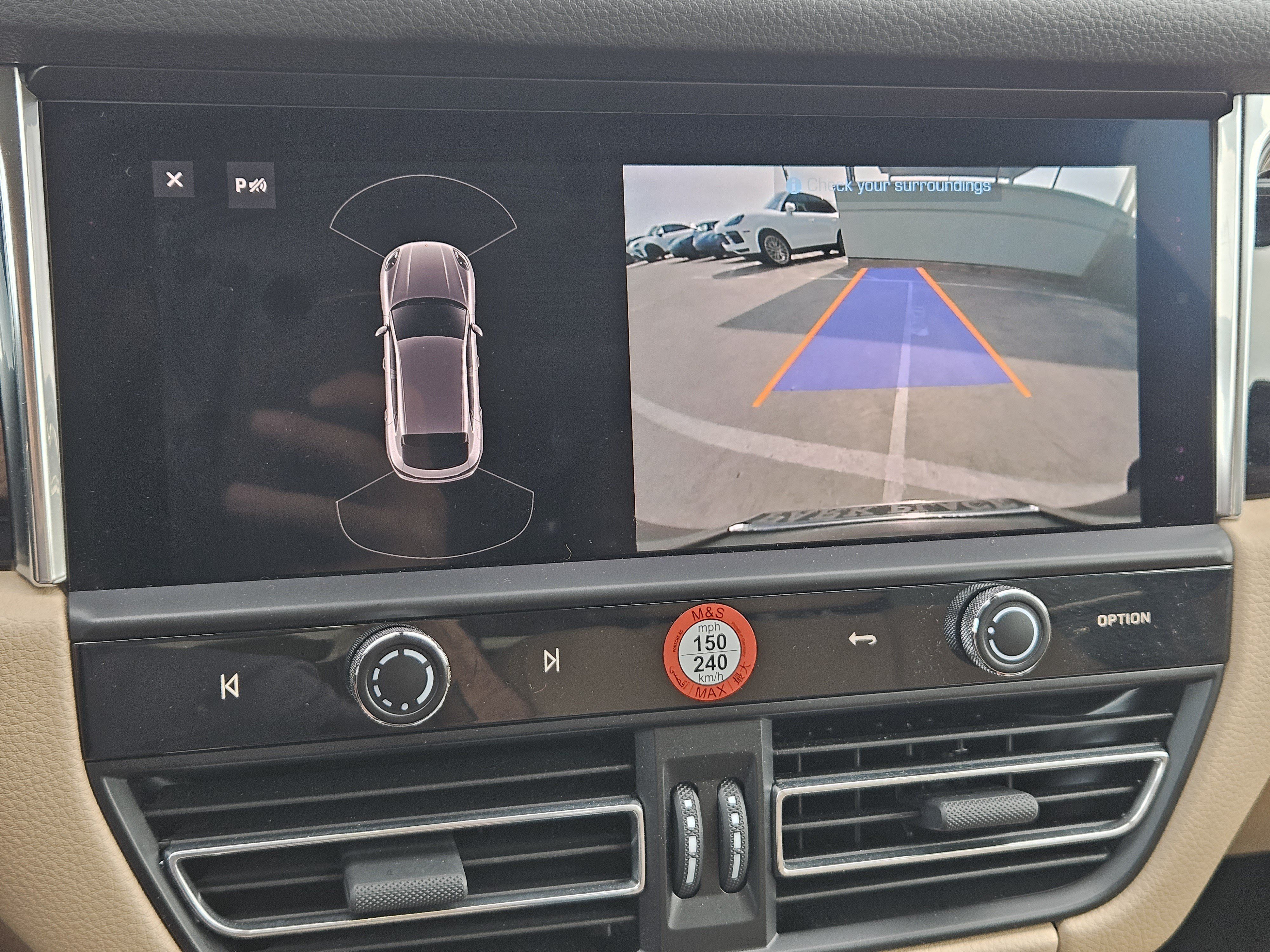 Certified 2026 Porsche Macan AWD/4WD image 18