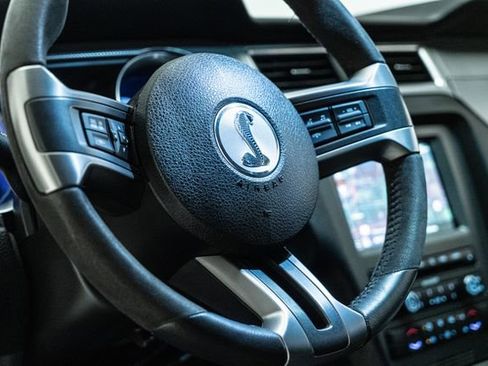 Used 2013 Ford Mustang Shelby GT500 image 23