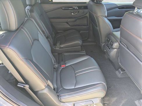 Used 2024 Honda Pilot TrailSport image 21