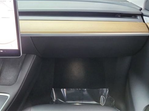 Used 2023 Tesla Model Y Performance image 36