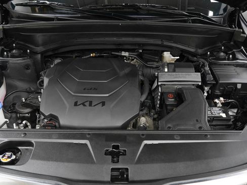 Used 2022 Kia Telluride S AWD/4WD image 32