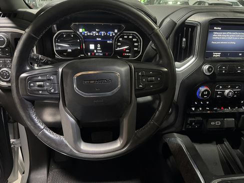 Used 2022 GMC Sierra 3500 Denali w/ Denali Ultimate Package AWD/4WD image 13
