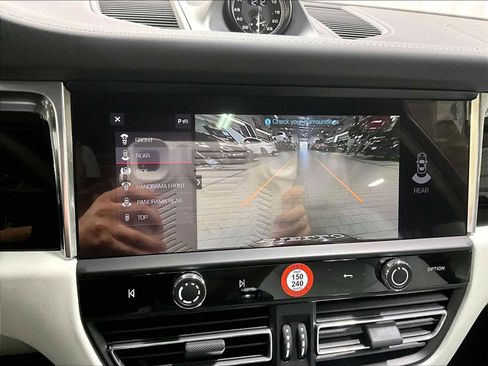 New 2026 Porsche Macan S image 18