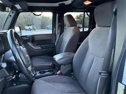 Used 2018 Jeep Wrangler Unlimited Sport S image 17