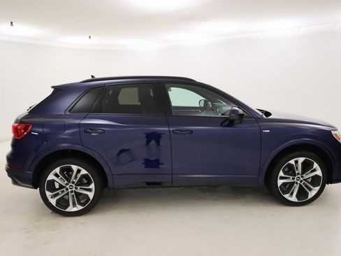 Used 2022 Audi Q3 2.0T Premium Plus image 2