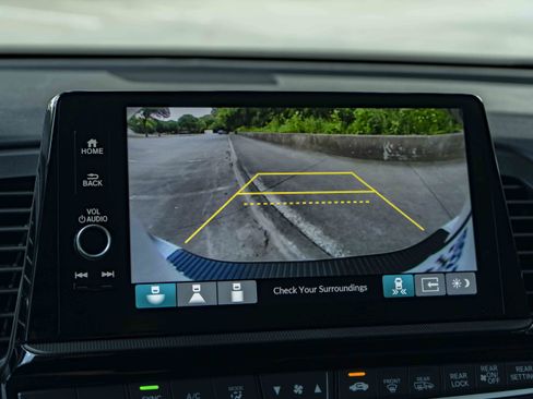 Used 2025 Honda Odyssey Elite image 31