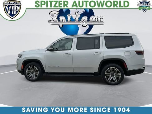 Used 2024 Jeep Wagoneer Series II w/ Flexible Seating Group AWD/4WD image 6