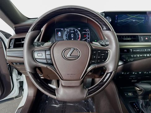 Used 2019 Lexus ES 350 Ultra Luxury image 13