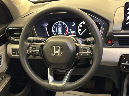 Certified 2025 Honda Pilot EX-L image 13