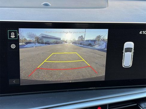 Used 2024 Kia Sorento S image 4