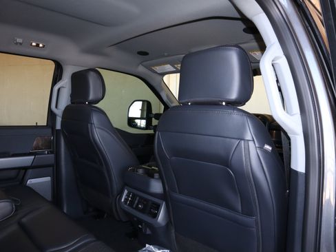 New 2026 Ford F250 Lariat w/ Black Appearance Package AWD/4WD image 43