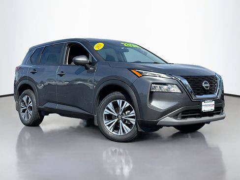 Used 2023 Nissan Rogue SV image 1