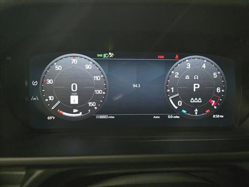 Used 2025 Land Rover Defender 110 X-Dynamic SE AWD/4WD image 18