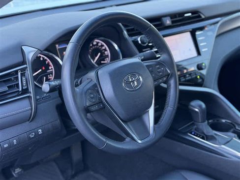 Used 2020 Toyota Camry SE image 6
